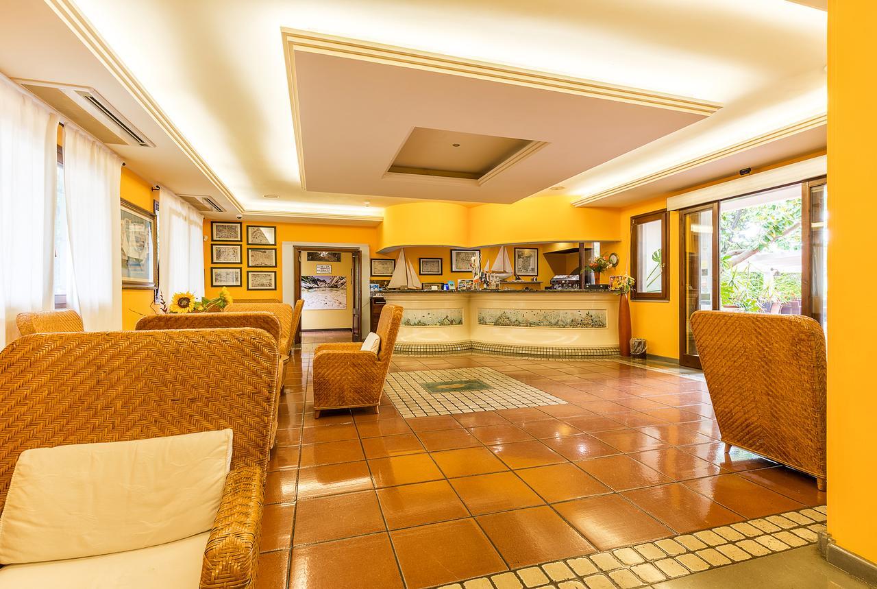 Hotel Santa Maria Santa Maria Navarrese Exterior foto